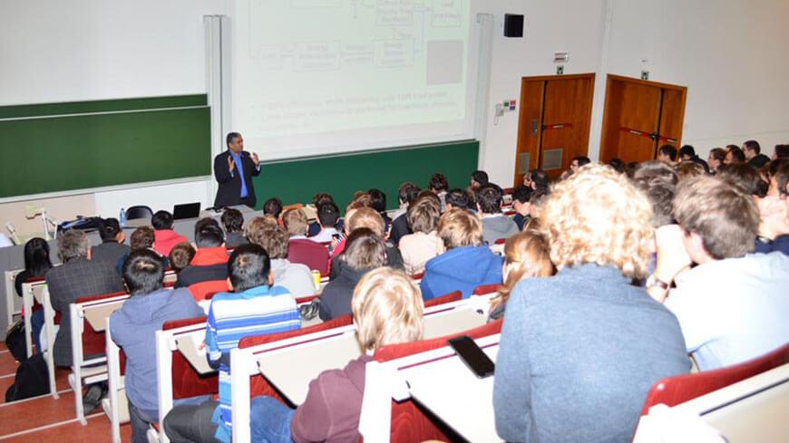 Professor Anantha Chandrakasan visits the SSCS Benelux Chapter